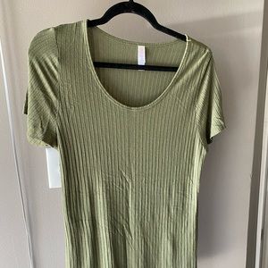 Stretchy Lularoe T-shirt